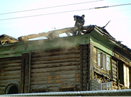 Демонтаж деревянного дома